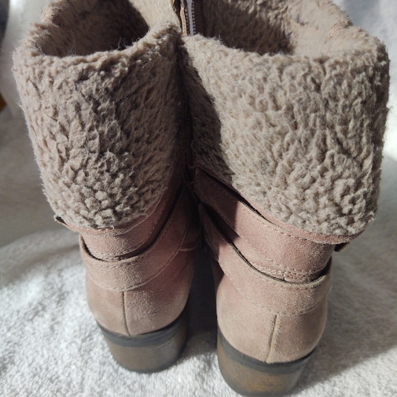 ⏰White Mountain women's boots size 7.5 (T9) - Picture 4 of 6